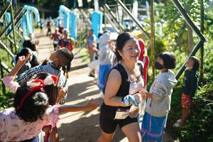 BIB: 154
                            <button type="button" onclick="openModal(19036207)" class="btn btn-primary btn-sm float-right btn-popup" data-toggle="modal" data-target=".modal-high-quality">
                        <i class="fas fa-shopping-cart"></i> Add to Cart
                    </button>
                                            <button type="button" onclick="isThisMe(19036207, true)" class="btn btn-success btn-sm float-right btn-popup btn-isme hidden" data-toggle="tooltip" data-placement="bottom" title="นี่คือรูปของคุณใช่ไหม คลิกที่นี่เพื่อเอาเข้าอัลบั้ม">
                        <i class="fas fa-plus"></i> Add to album
                    </button>
                    <button type="button" onclick="isThisMe(19036207, false)" class="btn btn-warning btn-sm float-right btn-popup btn-isnotme hidden">
                        <i class="fas fa-ban"></i> Remove from album
                    </button>